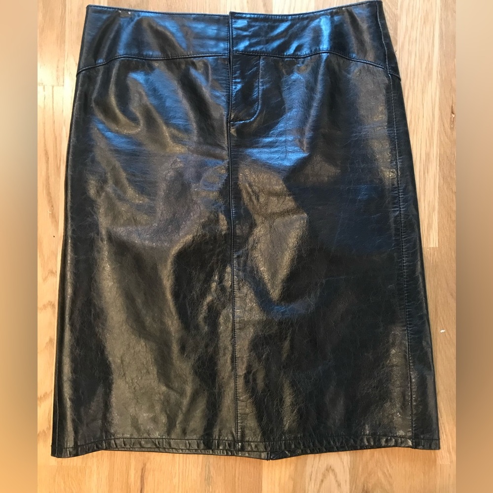 Genuine Leather Skirt by Gap sz 6